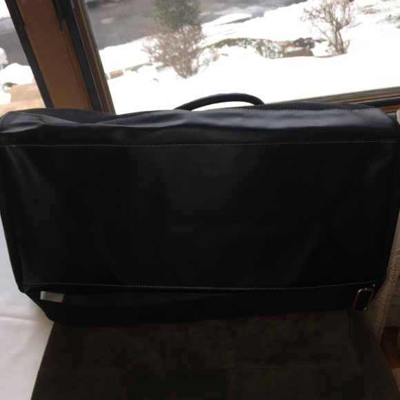 🔥SALE💥Kenneth Cole suede bag - Picture 5 of 6